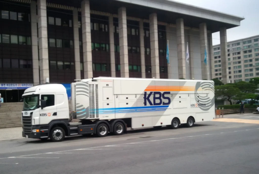 KBS HDTV-4 OB Truck on the road